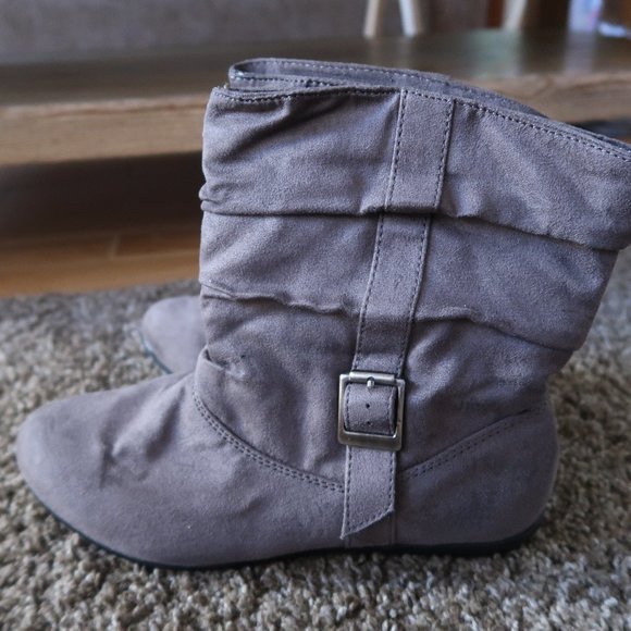 Gray Boots - Picture 2 of 3